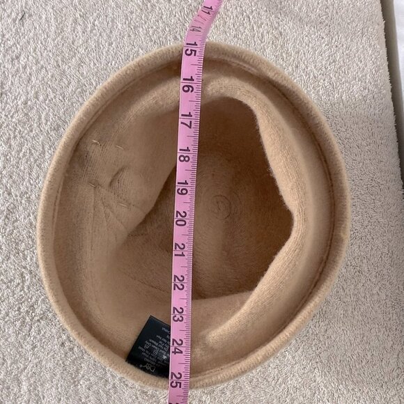 D&y Tan Beige Wool Cloche Hat With Flower Decoration - Picture 6 of 11